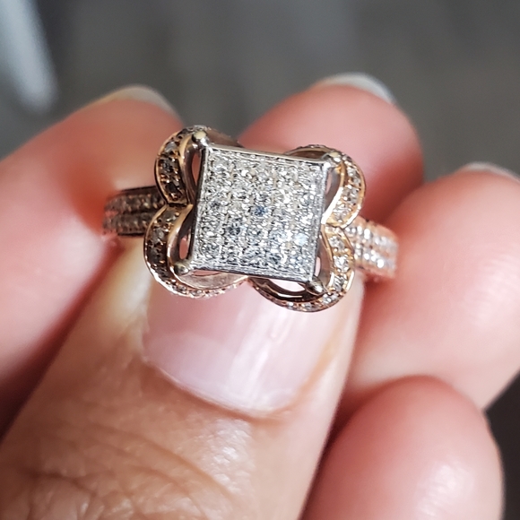 10k gold ring with natural diamonds - Picture 14 of 16